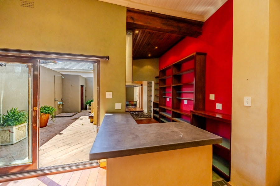 4 Bedroom Property for Sale in Woodstock Western Cape